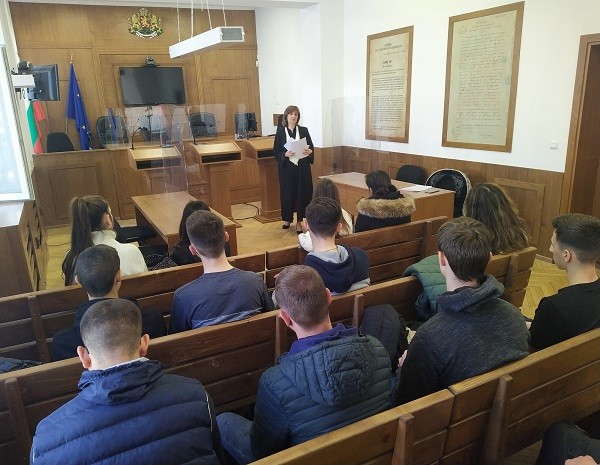 Час по Гражданско образование в Деня на отворените врати в Апелативен съд – Варна