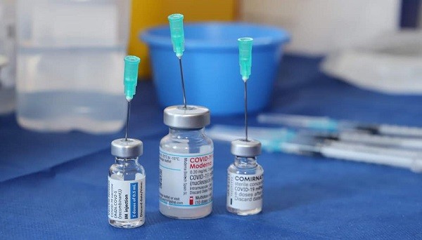 ТАСС: Бустърната доза става задължителна във Франция от 15 януари за всички пълнолетни