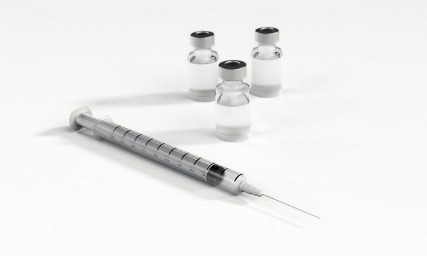 Reuters: Гърция ще направи задължителна ваксинацията за хора над 60 години