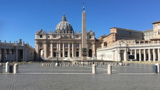 Vatican News: Ватиканът не е съгласен с препоръките на Европейската комисия да се изостави думата "Коледа"