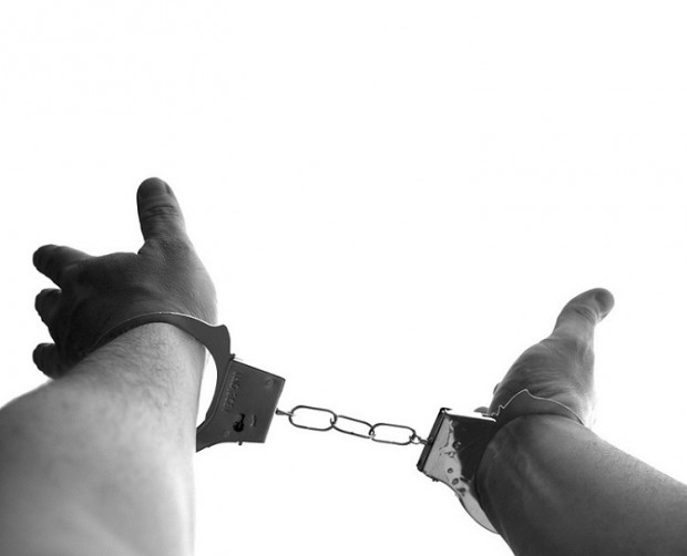 22-годишният мъж обрал таксиметров водач в Каменар е задържан за срок от 72 часа