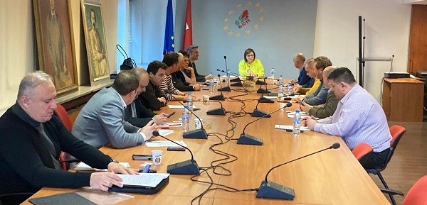 Корнелия Нинова, БСП: Необходимо е писмено коалиционно споразумение преди разговор за министри