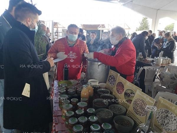 Смилянският фасул предизвика голям интерес на ежегодната среща на европейската мрежа Slow Beans в Капанори, Италия