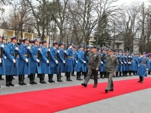 Greek City Times: Началникът на генщаба на Гърция завърши тридневна визита в Сърбия (ВИДЕО)