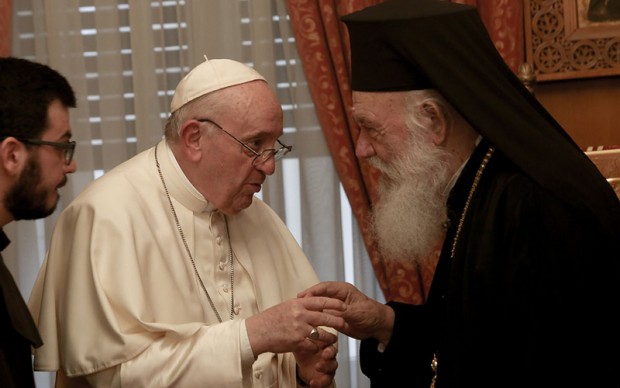 Kathimerini: Папата се срещна с архиепископа на Атина и цяла Гърция Йероним и се извини за действията на католиците през вековете