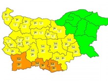 НИМХ: Оранжев код за обилни валежи от дъжд и силен вятър е обявен за три области в страната, в други 17 области кодът е жълт