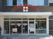 Бебето на 12-годишната родилка Наска вече наддава ежедневно