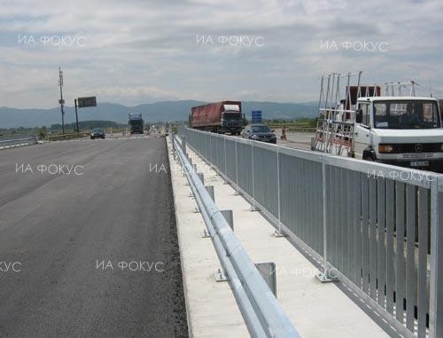 Възстановено е движението по Софийския околовръстен път от пътен възел "Цариградско шосе" при светофара на Казичене в посока пътен възел "Ботевградско шосе"
