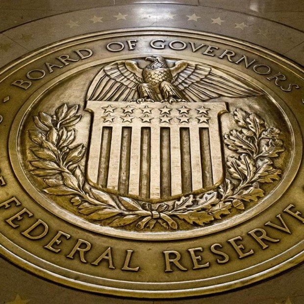 Financial Times: Федералният резерв предупреди за огромна инфлация заради Омикрон