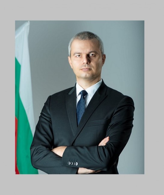 Костадин Костадинов, "Възраждане": От днес започва да тече последният срок, в който България може да се оттласне от дъното