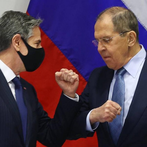 Bloomberg: Възникнал е напрегнат спор по време на срещата между Блинкен и Лавров