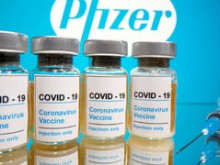 NBC News: Pfizer смятат, че бустърът им защитава от Омикрон