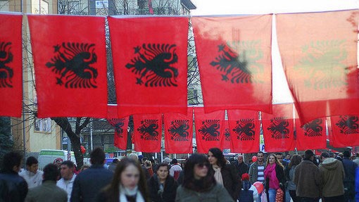 "Независен" (РСМ): Една трета от албанците живеят с под 5,5 долара дневно