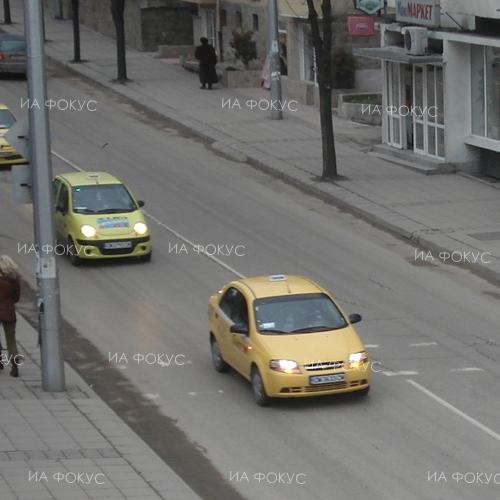 За втора поредна година таксиметровите превозвачи във Варна ще ползват данъчни облечения