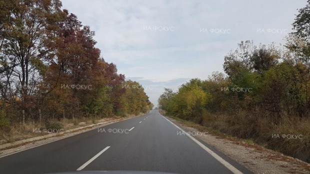 Временно движението по път I-5 Стара Загора – Казанлък в района на Тулово се осъществява двупосочно в една лента поради пътнотранспортно произшествие