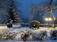 НИМХ: На много места в Западна и Централна България ще има валежи от дъжд и сняг