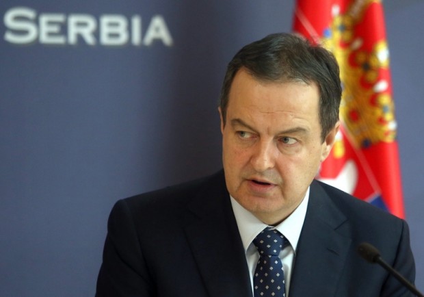 "Политика" (Сърбия): Дачич определи резолюцията на ЕП като "пример за лицемерие"