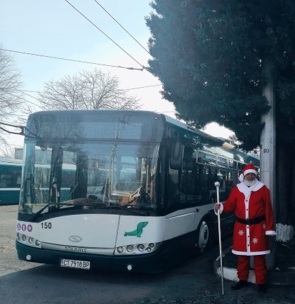 Дядо Коледа ще раздава подаръци в градския транспорт в Стара Загора