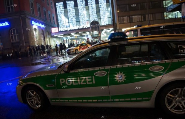 Die Zeit: Полицията в Мюнхен спря протест срещу мерките за COVID-19 на около 5000 демонстранти