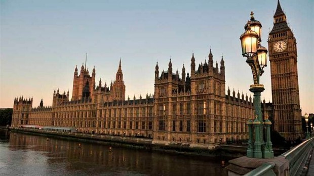 The Telegraph: Ремонтират сградата на британския парламент за 18 милиарда долара и 20 години