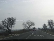 Движението по път I-9 Бургас - Варна в района на "Приморски" проход се осъществява с повишено внимание и съобразена скорост поради намалена видимост