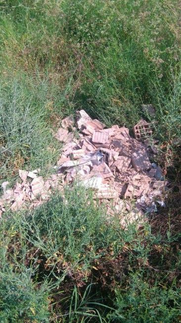 Жители на град Силистра сигнализираха за неправомерно изхвърлени строителни отпадъци