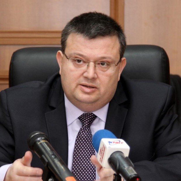Сотир Цацаров: Връчиха акт за отнемане на достъпа ми до класифицирана информация, подписан в отсъствие на председателя на ДАНС след продължителен институционален натиск
