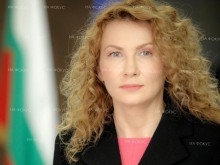 Деница Николова: С какви темпове работят МРРБ и АПИ за ключови пътни проекти в област Бургас?