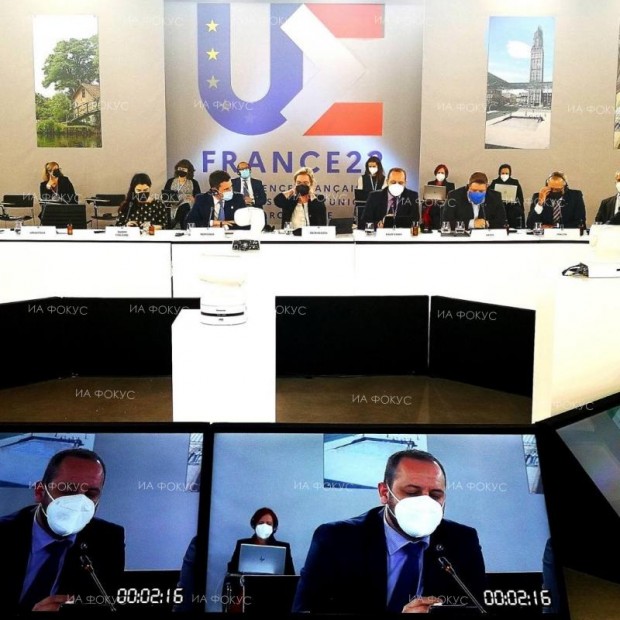 Министър Сандов участва в неформалната среща на министрите по околна среда на ЕС в Амиен