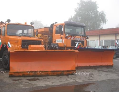 Шест машини са извършвали третиране на уличната мрежа против замръзване в Община Стара Загора