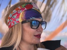 Ирина Тенчева като грандама на плажа