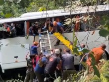Няколко загинали и десетки ранени при инцидент с автобус в Бурса