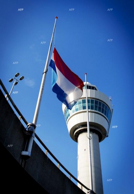 Reuters: Нидерландия облекчава ограниченията въпреки рекордните нива на заболеваемост с Covid