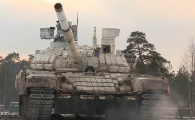 ТАСС: Руската армия провежда танкови учебни стрелби в Крим