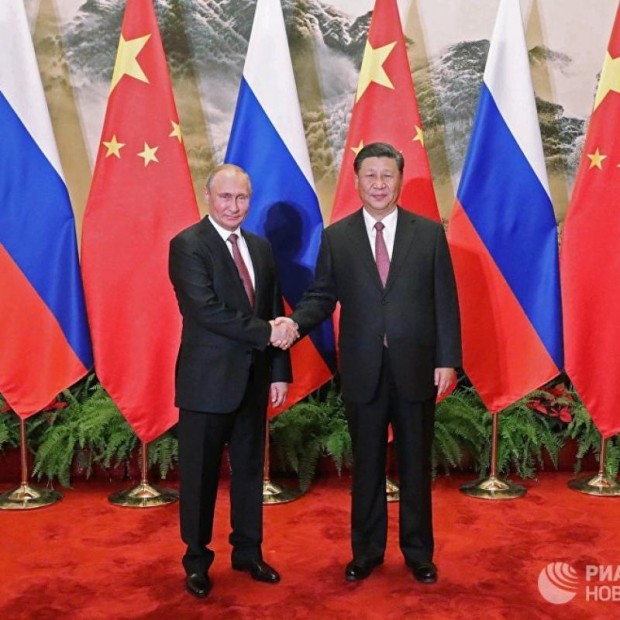 "Независимая газета": Русия и Китай ги сближава не идеологията, а американската заплаха