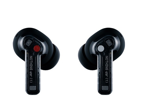 Хитовите безжични слушалки Nothing Ear 1 могат да бъдат закупени от Vivacom