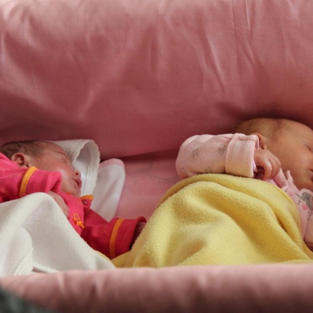 Близначки се родиха в бургаската болница на Бабинден