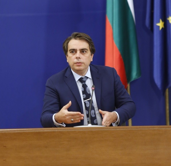Министър Асен Василев: В бюджет 2022 е заложен икономически растеж на БВП от 4.8%