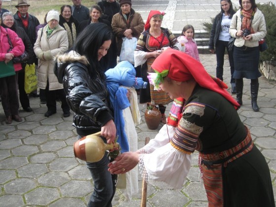 Кметът на Кубрат поздрави празнуващите с Бабинден – Денят на родилната помощ