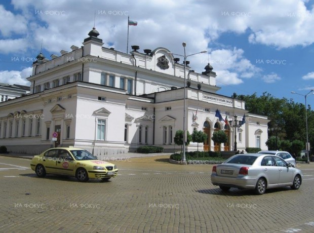 Председателят на Народното събрание Никола Минчев свиква извънредно заседание на парламента