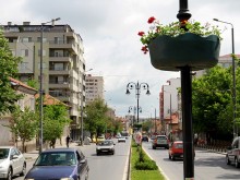 Вандали хвърлиха пейка и дунапрен в езерото в старозагорския парк "Артилерийски"