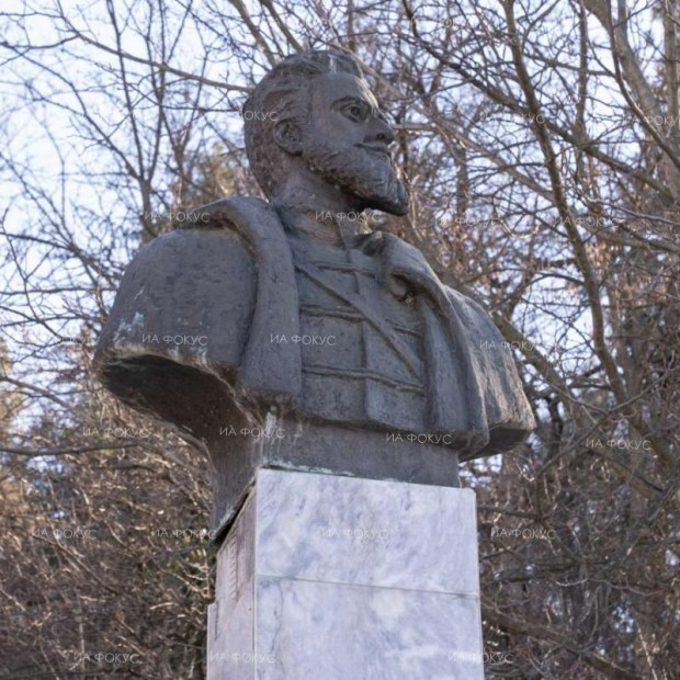 Опит за кражба на бюст-паметника на Христо Ботев в Благоевград