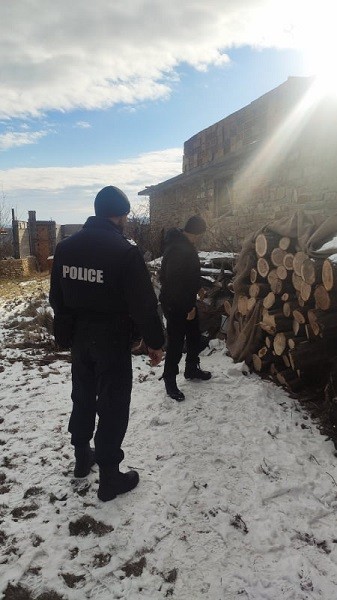 Специализирана операция на полиция и горски служители срещу незаконния добив на дървесина