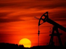 ТАСС: Цената на нефта надхвърли 92 долара за първи път от 2014 година