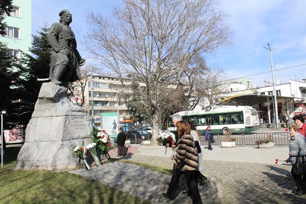 Хасково почете паметта на Капитан Петко Войвода