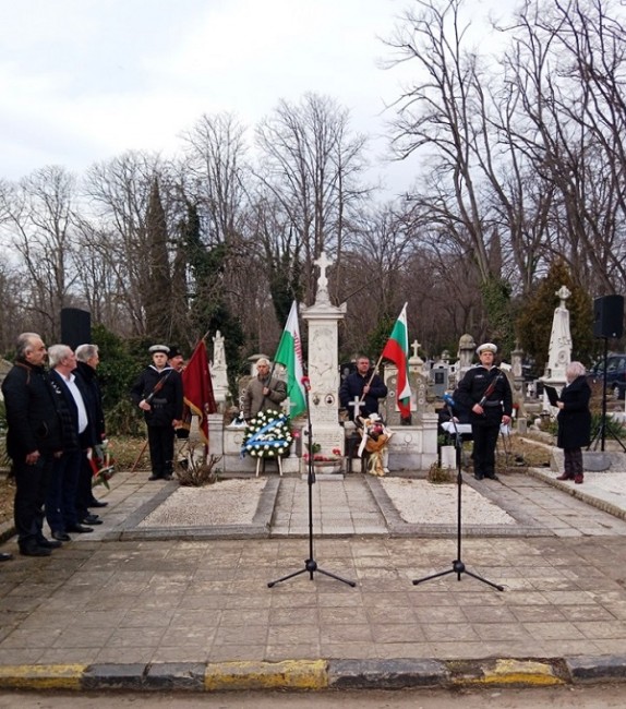 Във Варна почетоха паметта на Капитан Петко войвода