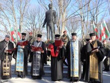 Стотици признателни русенци сведоха глави пред паметта на Васил Левски по повод 149-ата годишнина от гибелта му