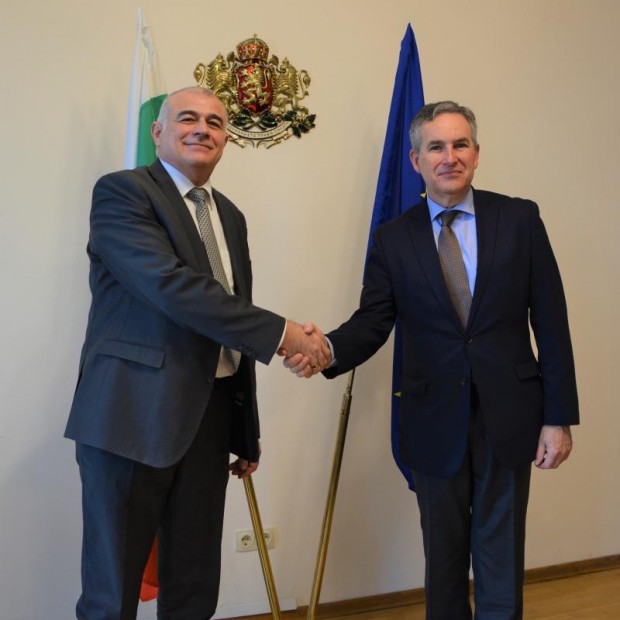Министър Гьоков се срещна с посланика на Кралство Испания Алехандро Поланко Мата