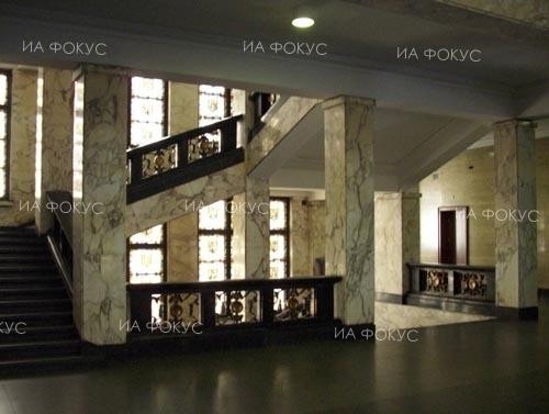 Районен съд - Асеновград взе мярка за неотклонение задържане под стража спрямо двама мъже, обвинени в измама