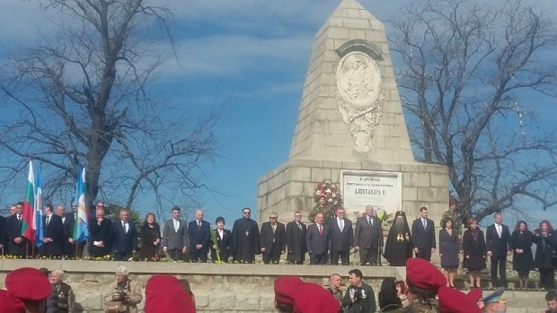 Тържественото честване на 3 март в Пловдив остава, но двата запланувани концерта се отменят